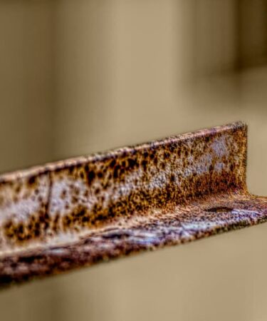 Como evitar a corrosão e prolongar a vida do metal nas indústrias